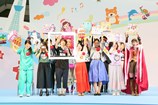 オープニングは、バルーンを使ったセレモニーで日本おもちゃ大賞受賞者を華々しく紹介し開幕！